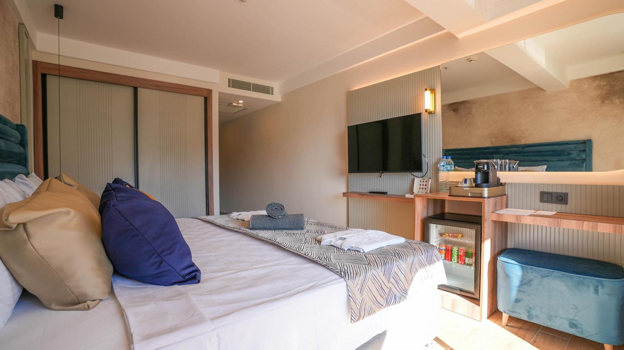 Ada Port Hotel Adults Only Аланія Екстер'єр фото