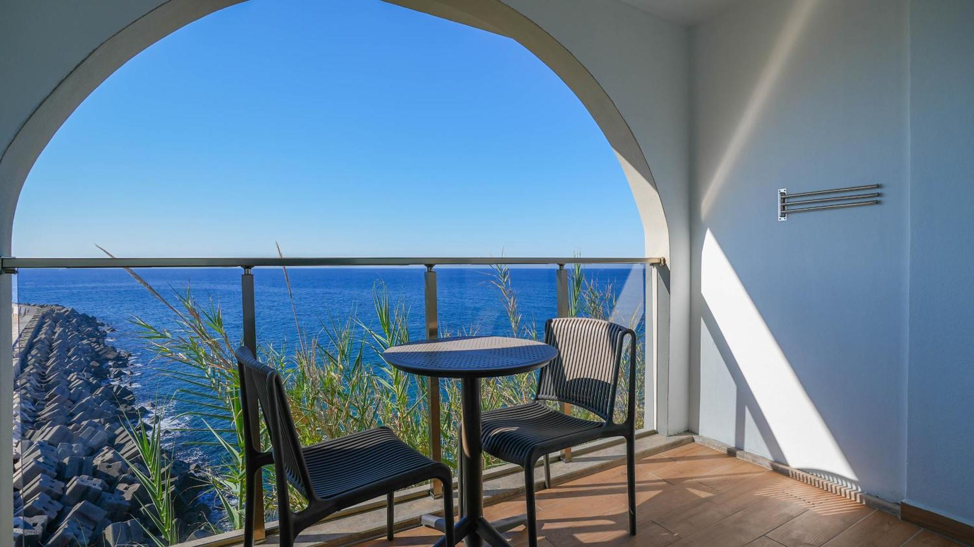 Ada Port Hotel Adults Only Аланія Екстер'єр фото