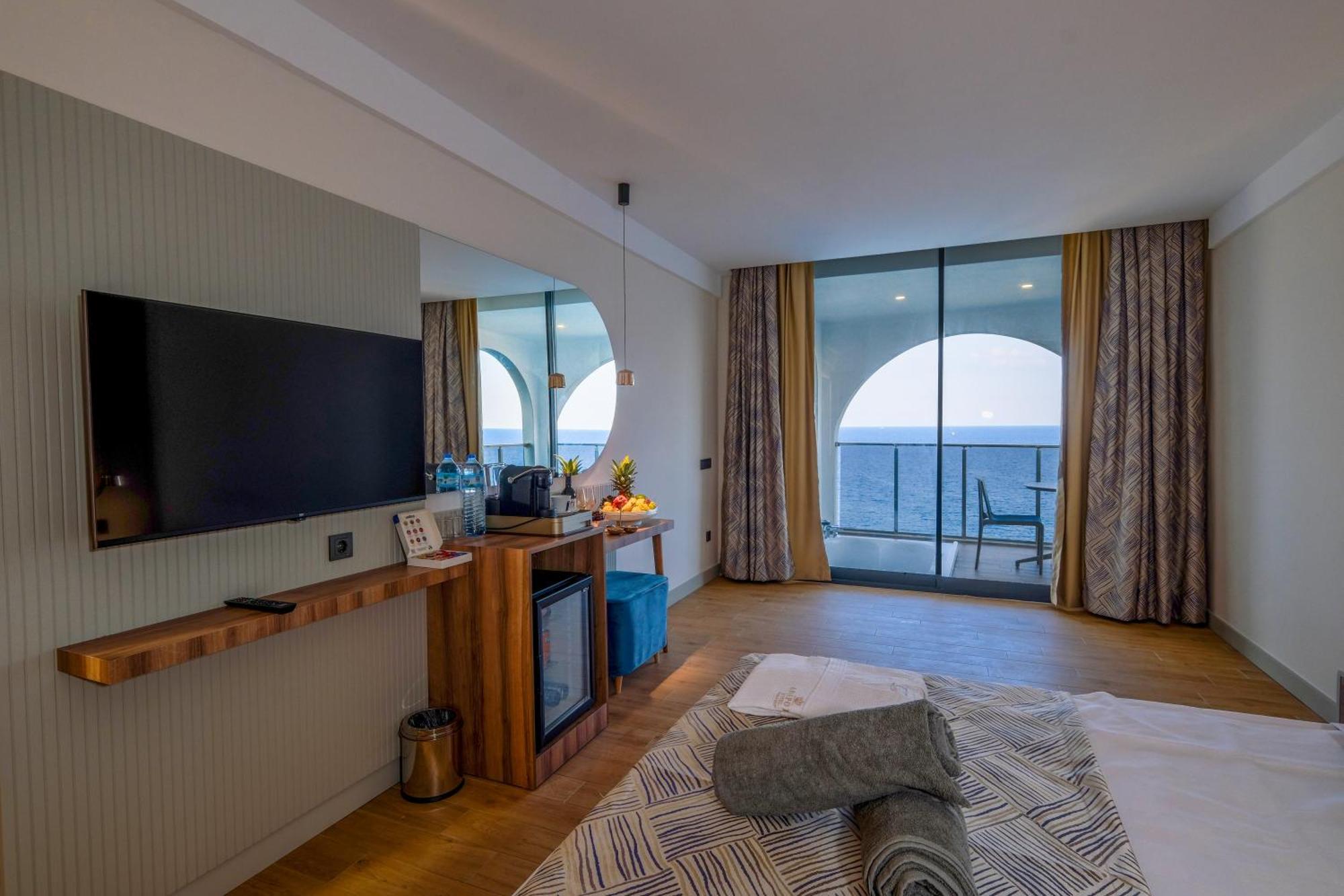 Ada Port Hotel Adults Only Аланія Екстер'єр фото